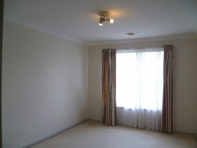 37 Booth Crescent, Orange NSW 2800