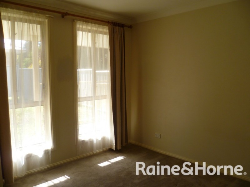 2 / 5 Coronation Drive, Orange NSW 2800