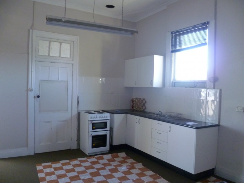 2/115 Peisley Street, Orange NSW 2800