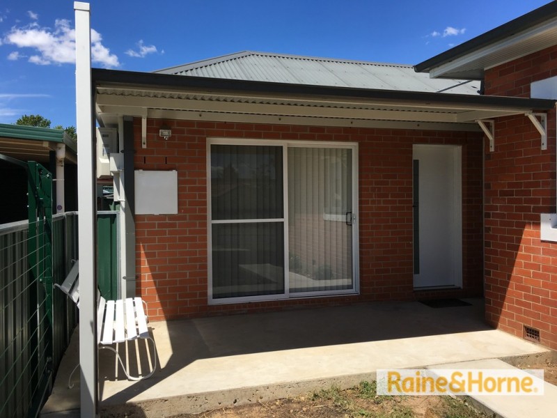 2A Moad Street, Orange NSW 2800