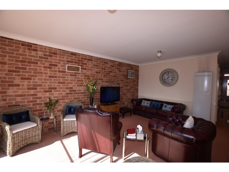 1/113-115 Franklin Road, Orange NSW 2800
