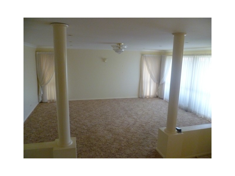 4 Pine Ridge Drive, Orange NSW 2800