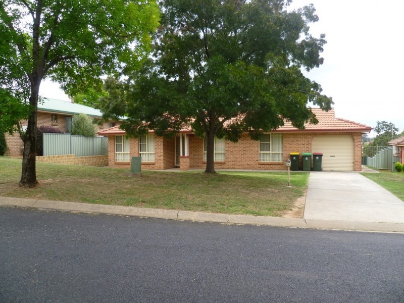 3 Darcy Place, Orange NSW 2800
