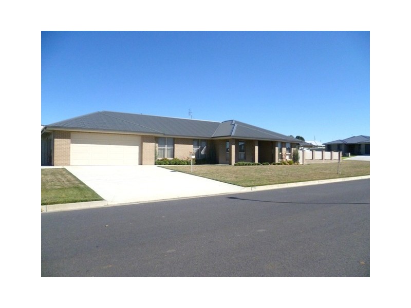 7 Sunburst Street, Orange NSW 2800