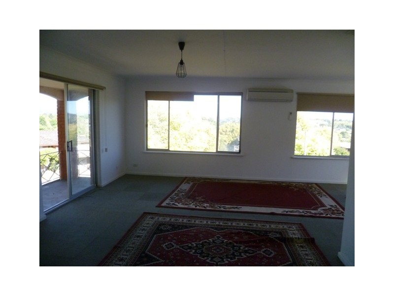 2 Taralye Place, Orange NSW 2800