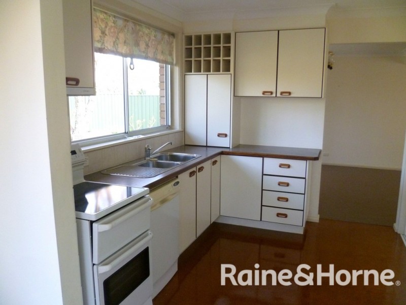 12 Talinga Place, Orange NSW 2800