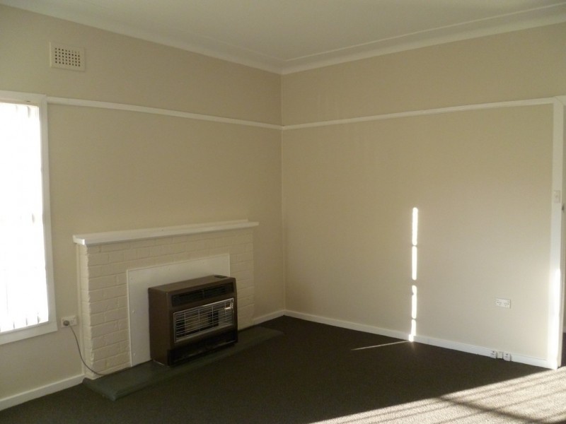 2 Maxwell Avenue, Orange NSW 2800