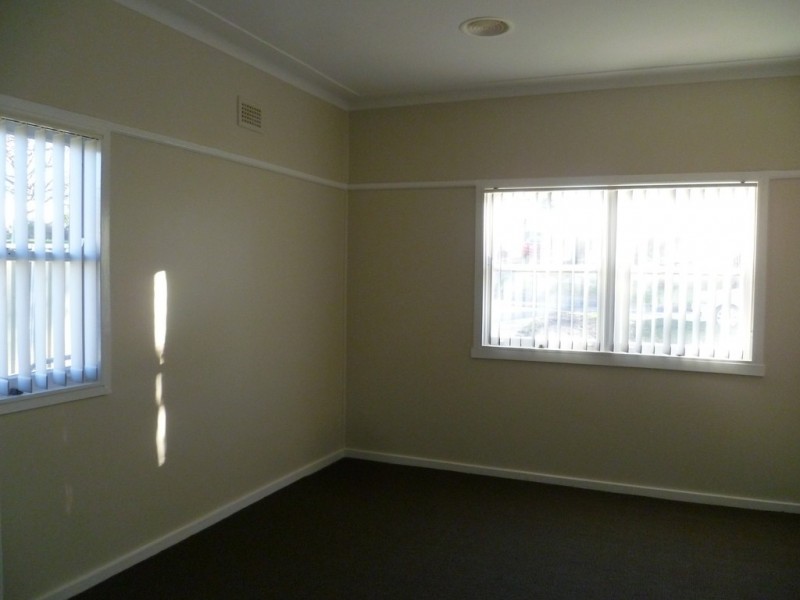 2 Maxwell Avenue, Orange NSW 2800