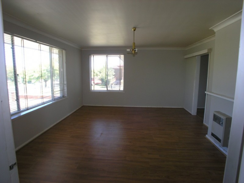 81 Icely Road, Orange NSW 2800