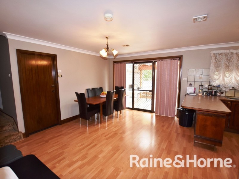 7 Panpande Crescent, Orange NSW 2800