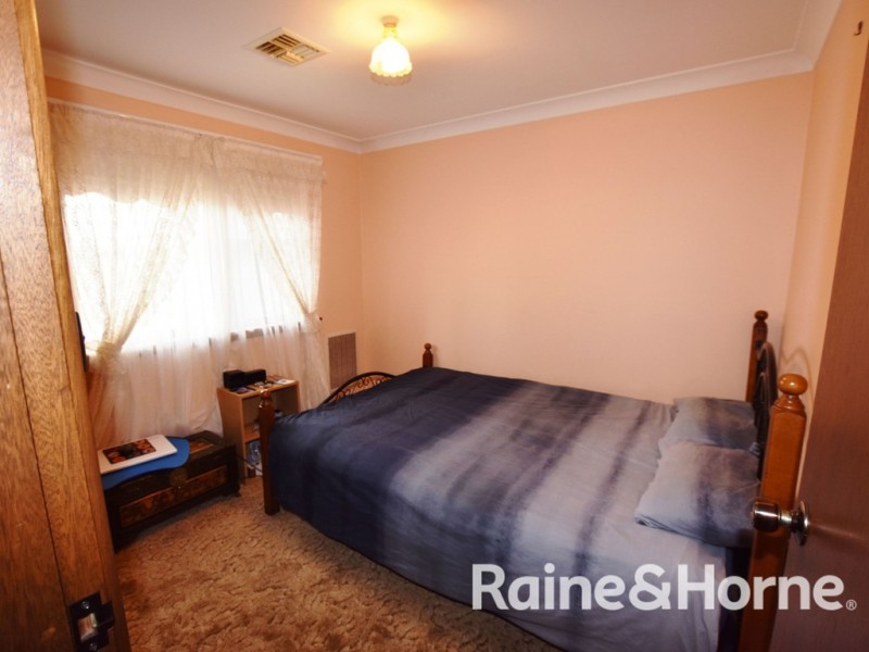 7 Panpande Crescent, Orange NSW 2800