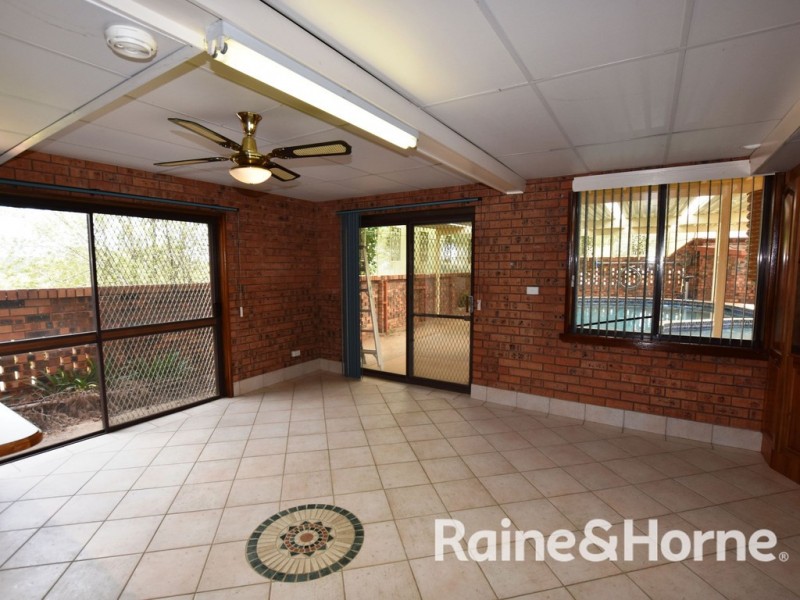7 Panpande Crescent, Orange NSW 2800
