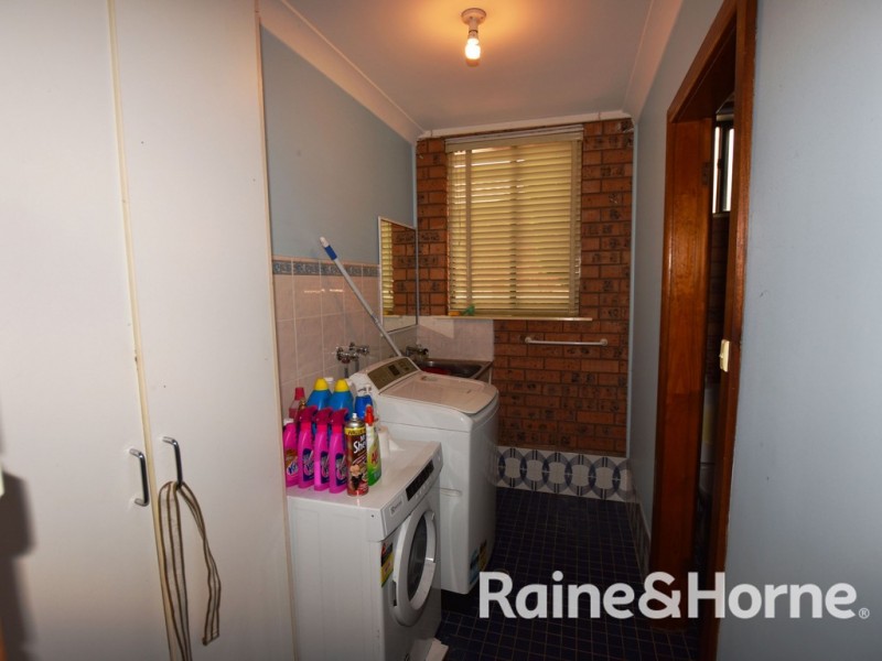 7 Panpande Crescent, Orange NSW 2800
