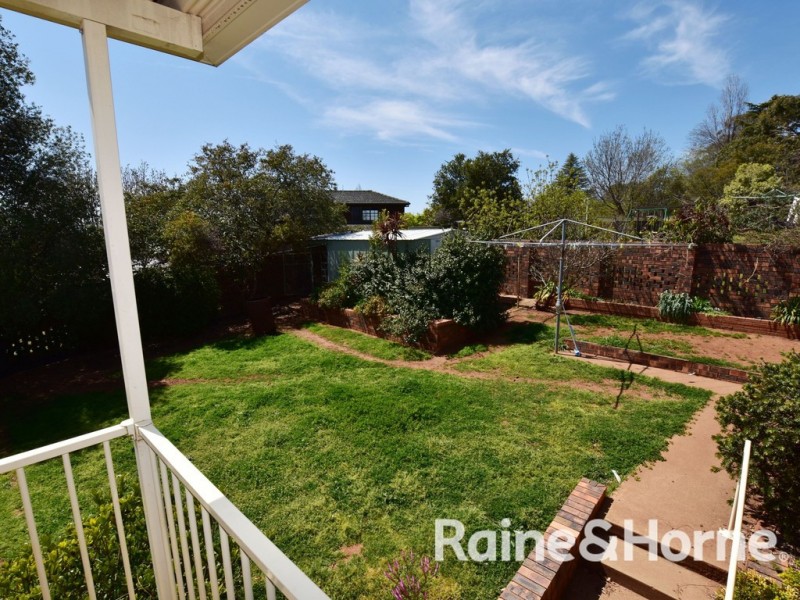 7 Panpande Crescent, Orange NSW 2800