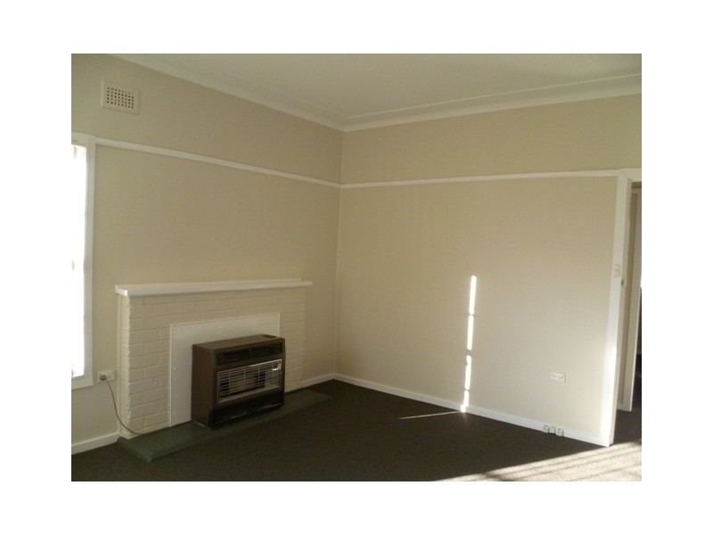 2 Maxwell Avenue, Orange NSW 2800