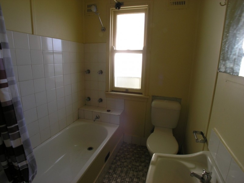 7 Chestnut Avenue, Orange NSW 2800