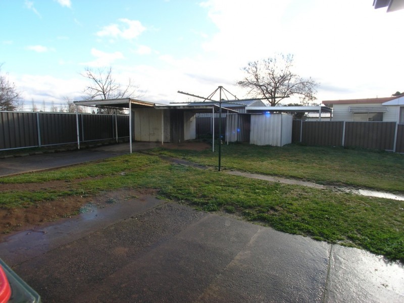 7 Chestnut Avenue, Orange NSW 2800