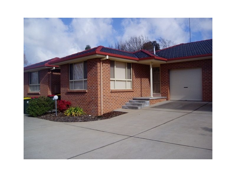 2/74 Gardiner Road, Orange NSW 2800