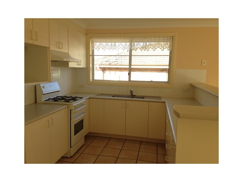 2a Coombes Place, Orange NSW 2800