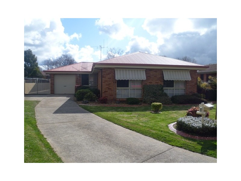 5 Covent Close, Orange NSW 2800