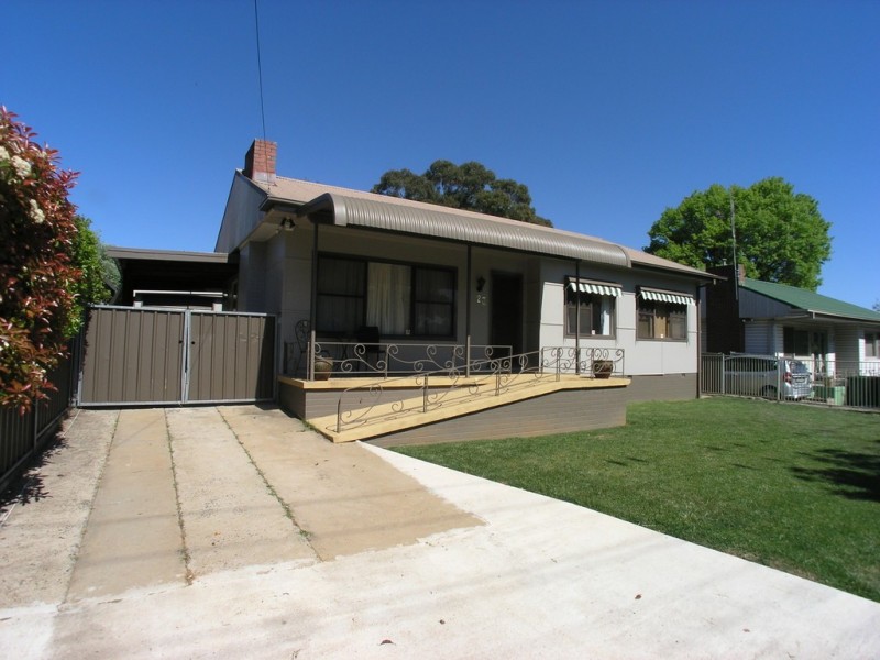 23 Burrendong Way, Orange NSW 2800
