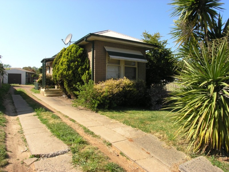 6 and 8 Cox Avenue, Orange NSW 2800