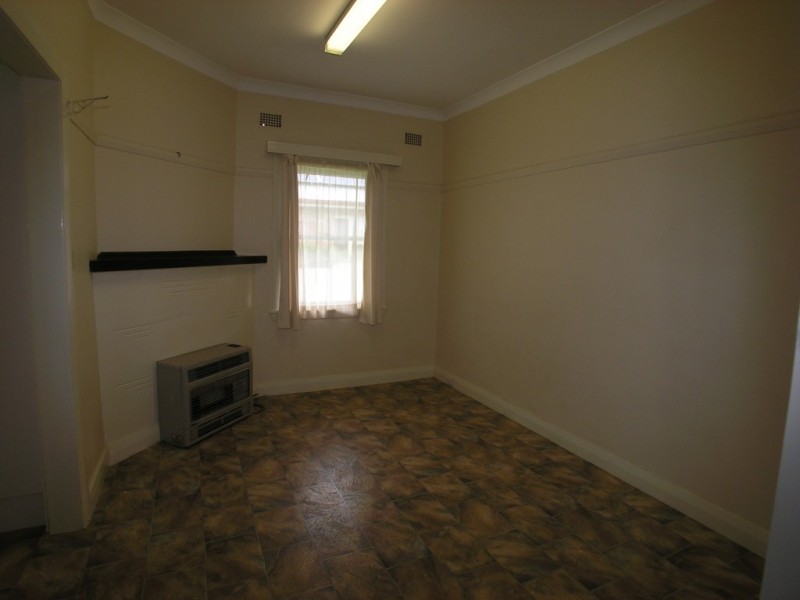 12 Icely Road, Orange NSW 2800