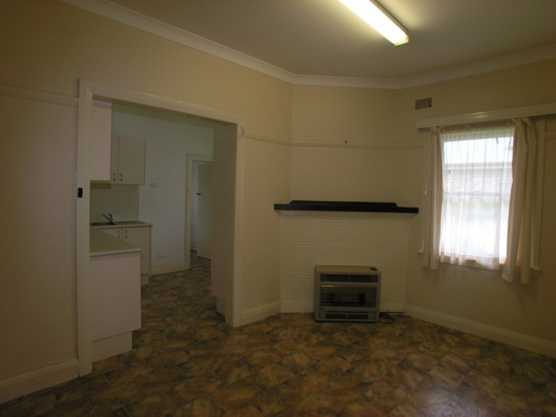 12 Icely Road, Orange NSW 2800