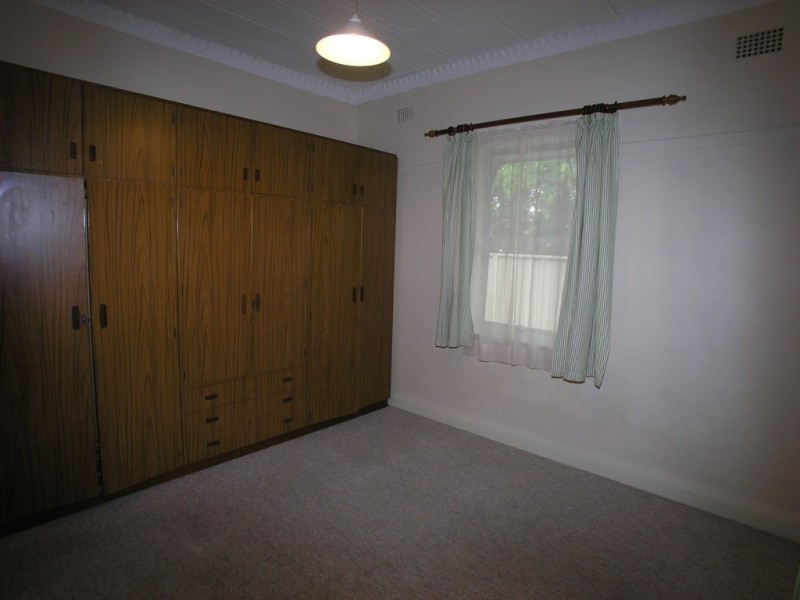 12 Icely Road, Orange NSW 2800