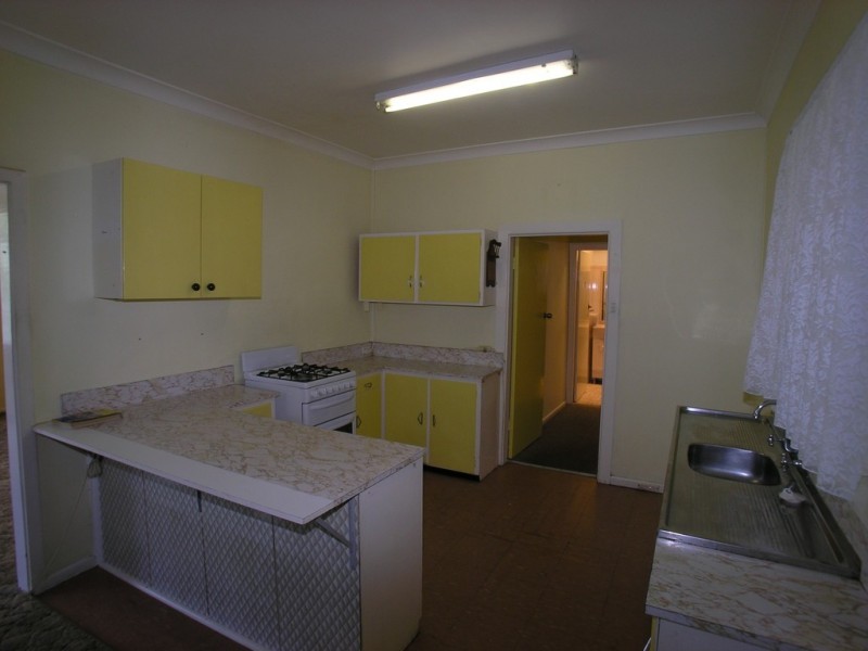 16 Collwood Crescent, Orange NSW 2800