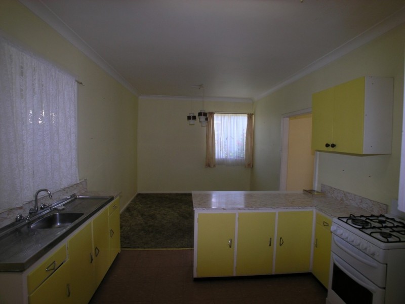 16 Collwood Crescent, Orange NSW 2800