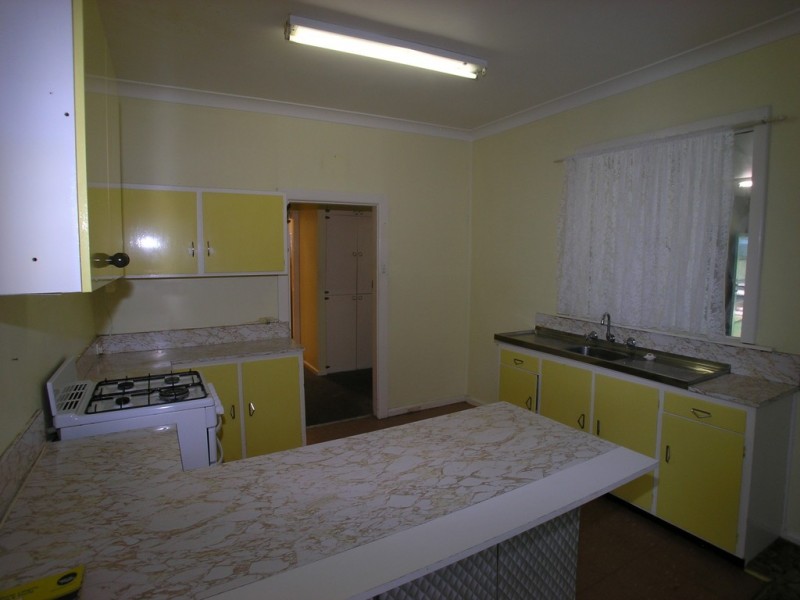 16 Collwood Crescent, Orange NSW 2800