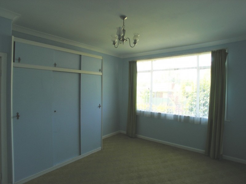 16 Collwood Crescent, Orange NSW 2800