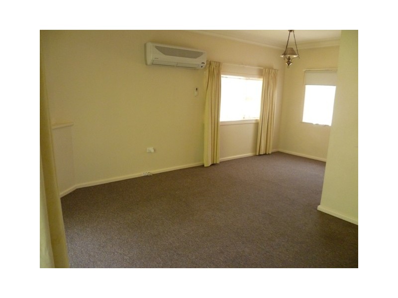 324 Peisley Street, Orange NSW 2800