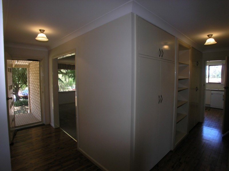 2 Parnoo Place, Orange NSW 2800