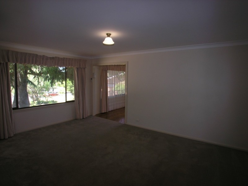 2 Parnoo Place, Orange NSW 2800