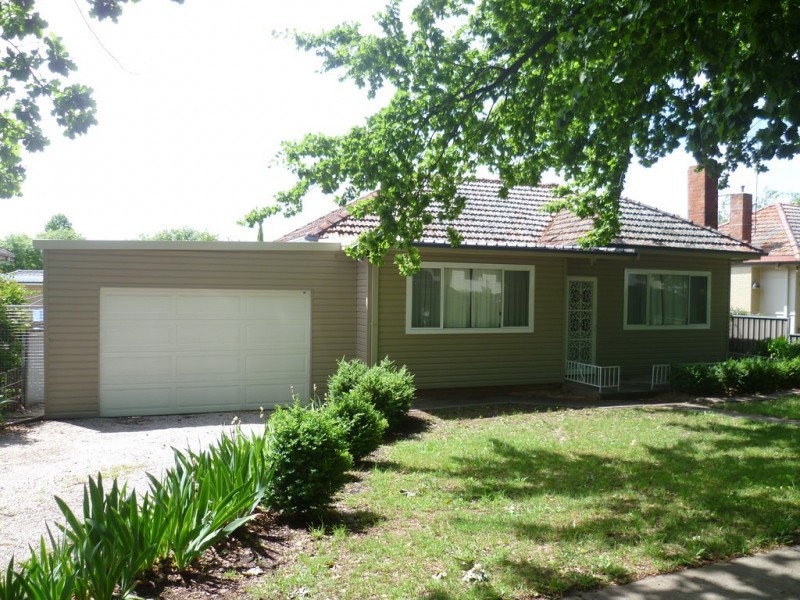 18 Fox Avenue, Orange NSW 2800