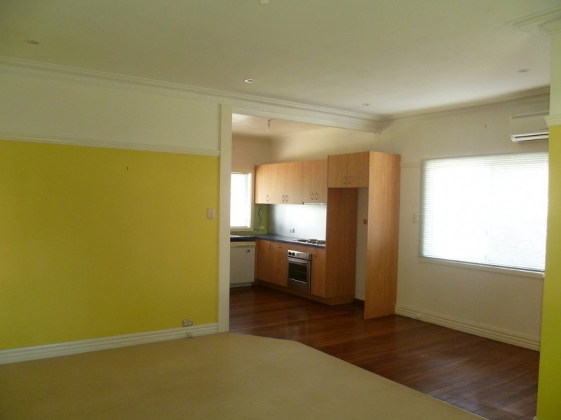 18 Fox Avenue, Orange NSW 2800
