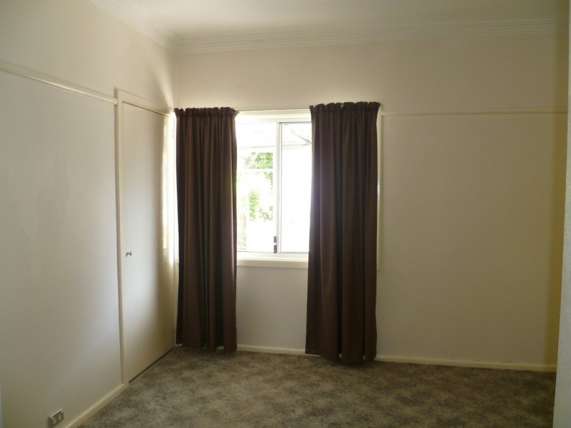 18 Fox Avenue, Orange NSW 2800