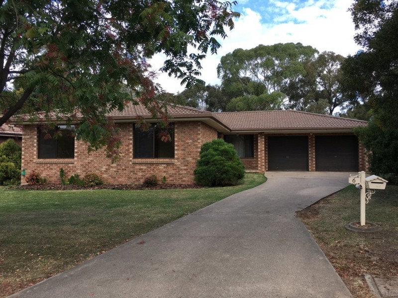 6 Pitta Pitta Place, Orange NSW 2800