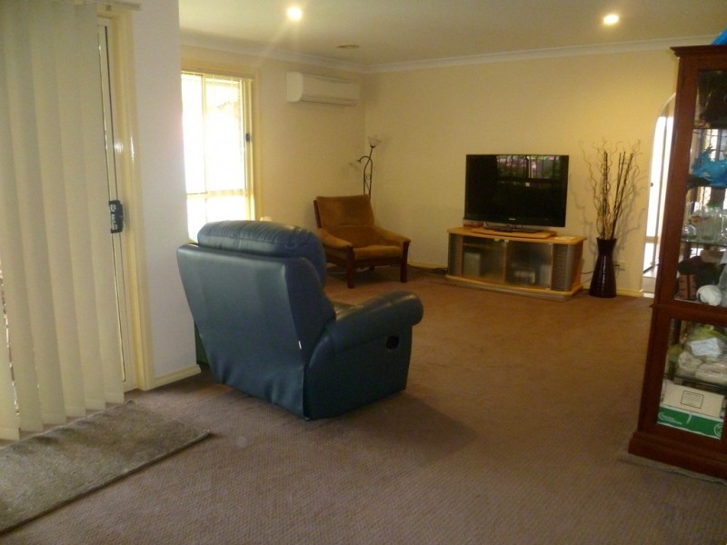 12 Coombes Place, Orange NSW 2800