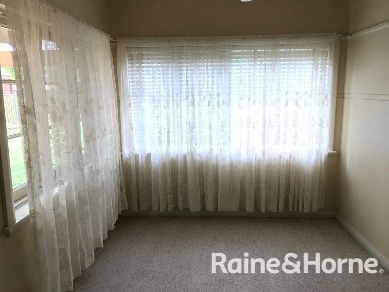 19 Casey Street, Orange NSW 2800