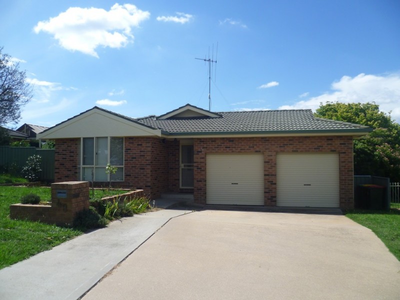 48 Agland Crescent, Orange NSW 2800