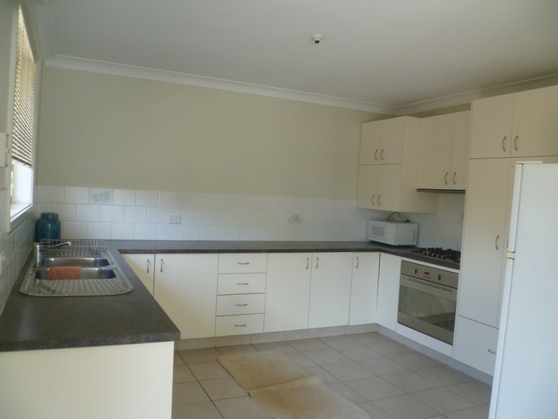 48 Agland Crescent, Orange NSW 2800