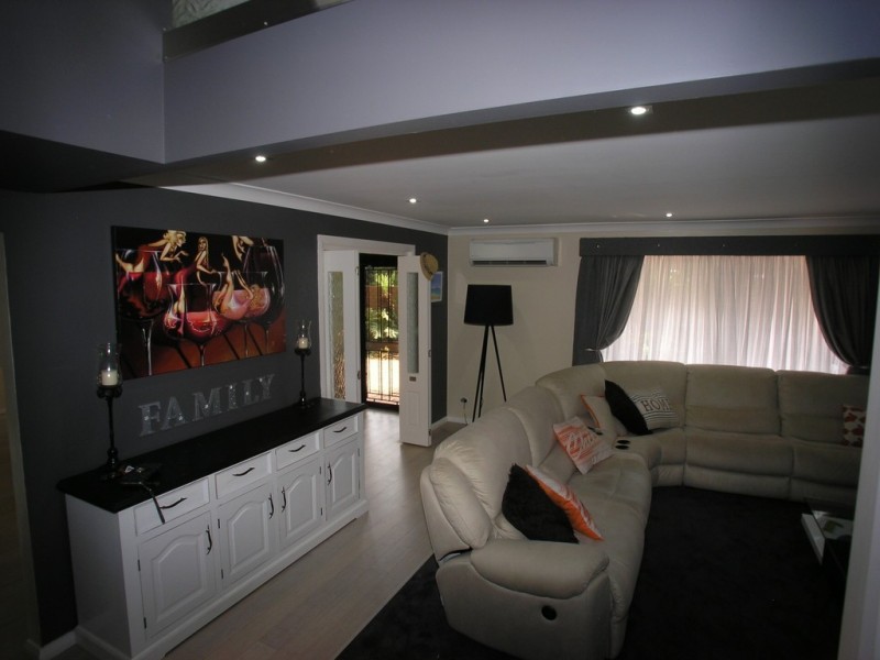 13 Wahratta Way, Orange NSW 2800