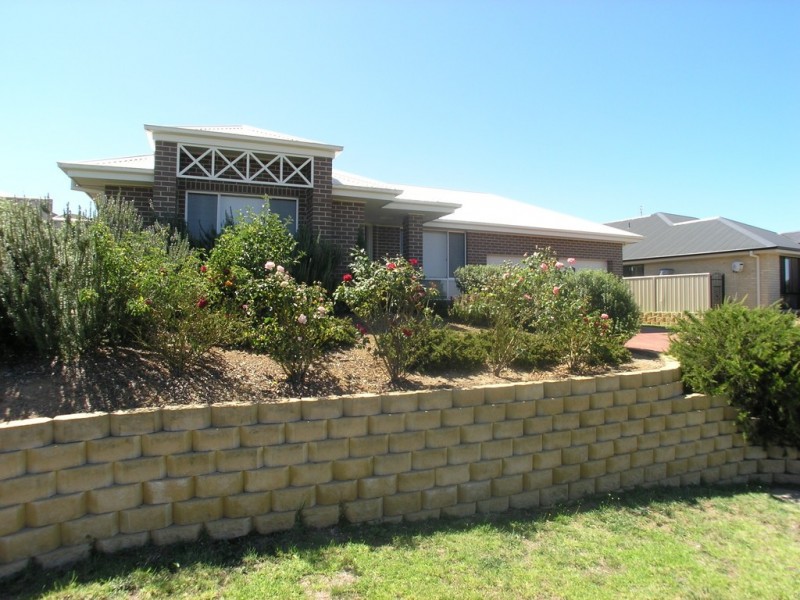 16 Quinlan Run, Orange NSW 2800