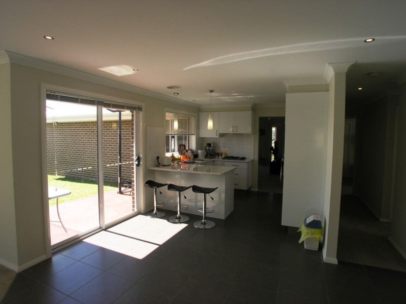 16 Quinlan Run, Orange NSW 2800