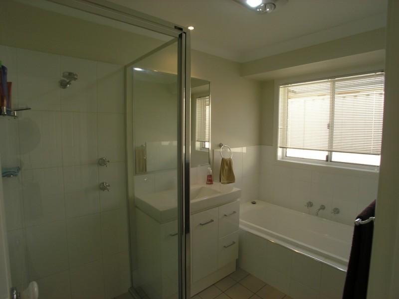 16 Quinlan Run, Orange NSW 2800