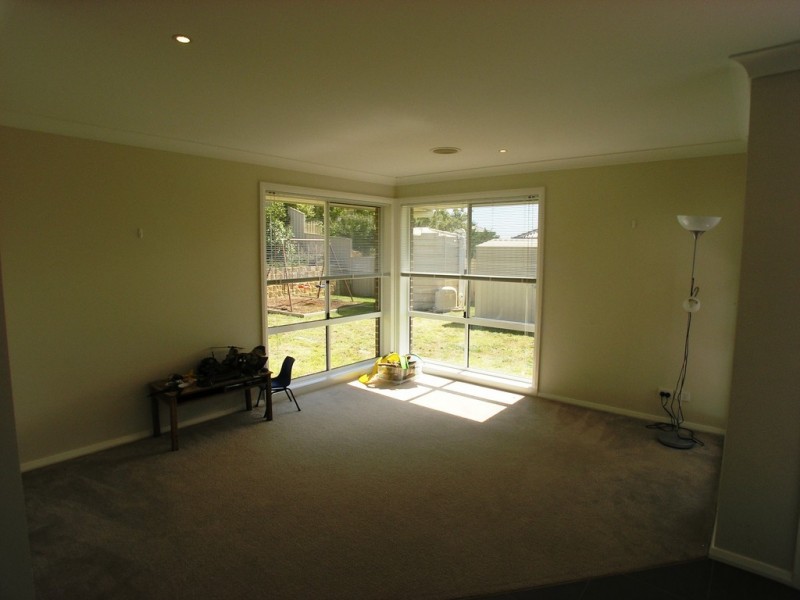 16 Quinlan Run, Orange NSW 2800