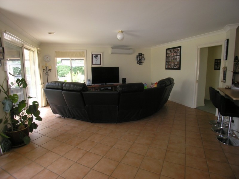 2 Hoskins Place, Orange NSW 2800